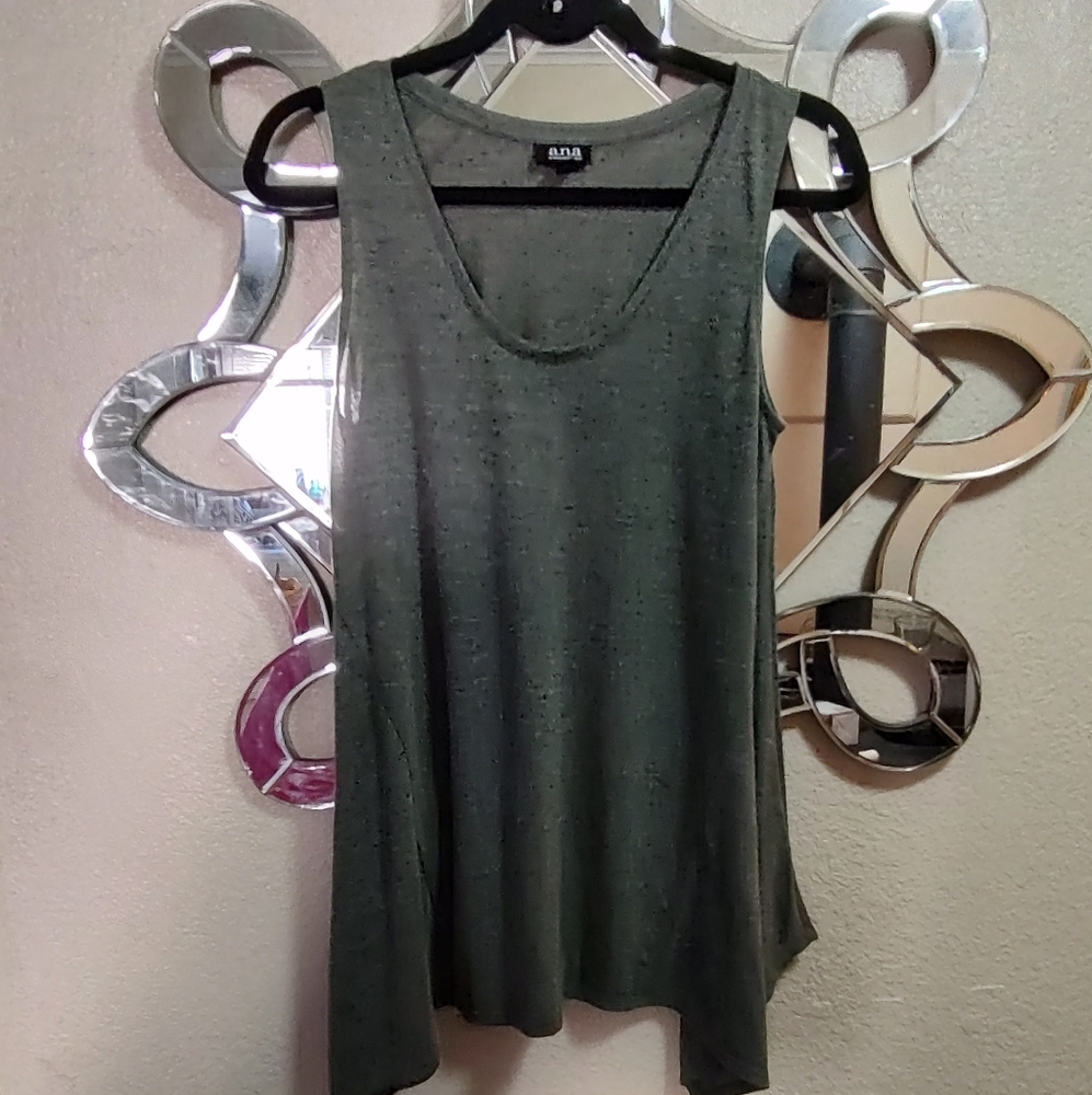 a.n.a swing tank. Size medium.